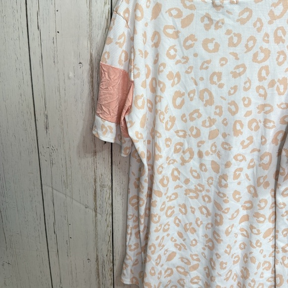 Hemish USA Animal Print Blouse - Picture 7 of 9